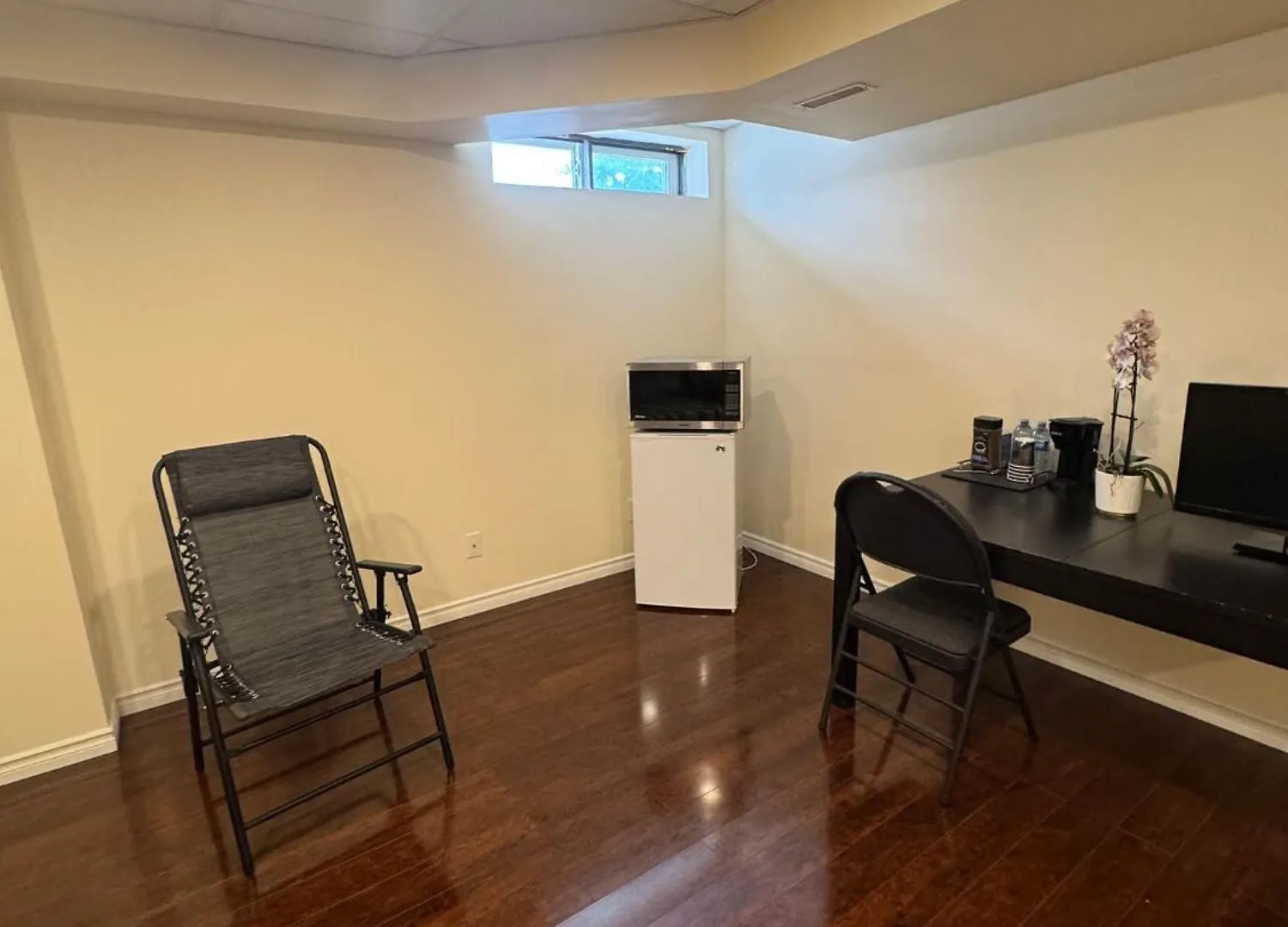 Apartment Home Away From Home Calgary